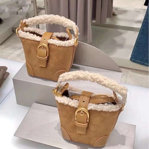 Autumn and Winter Women's Single Shoulder Bag, Women's Casual Retro Plush Bag, Versatile Commute Bag, Fluffy Handheld Crossbody Bag