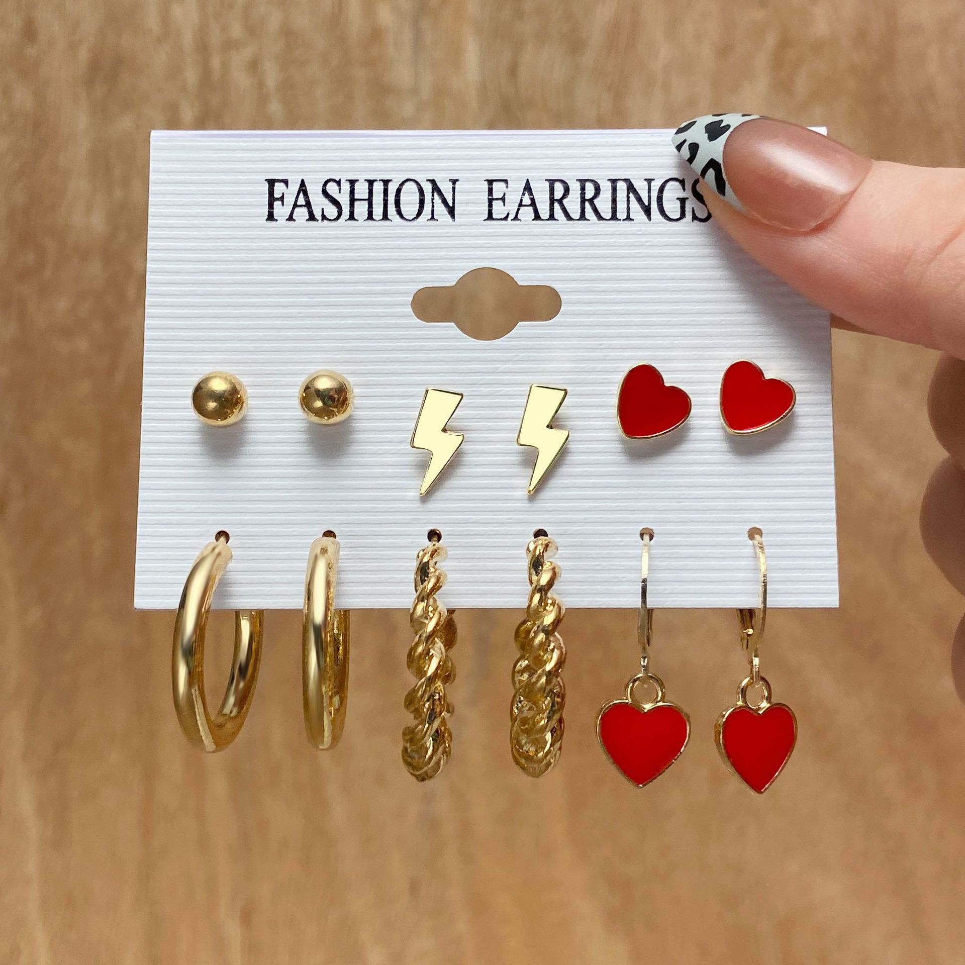 Retro Pearl Rhinestone Card Earrings Geometric Tassel Pendant Earrings Set display picture 9