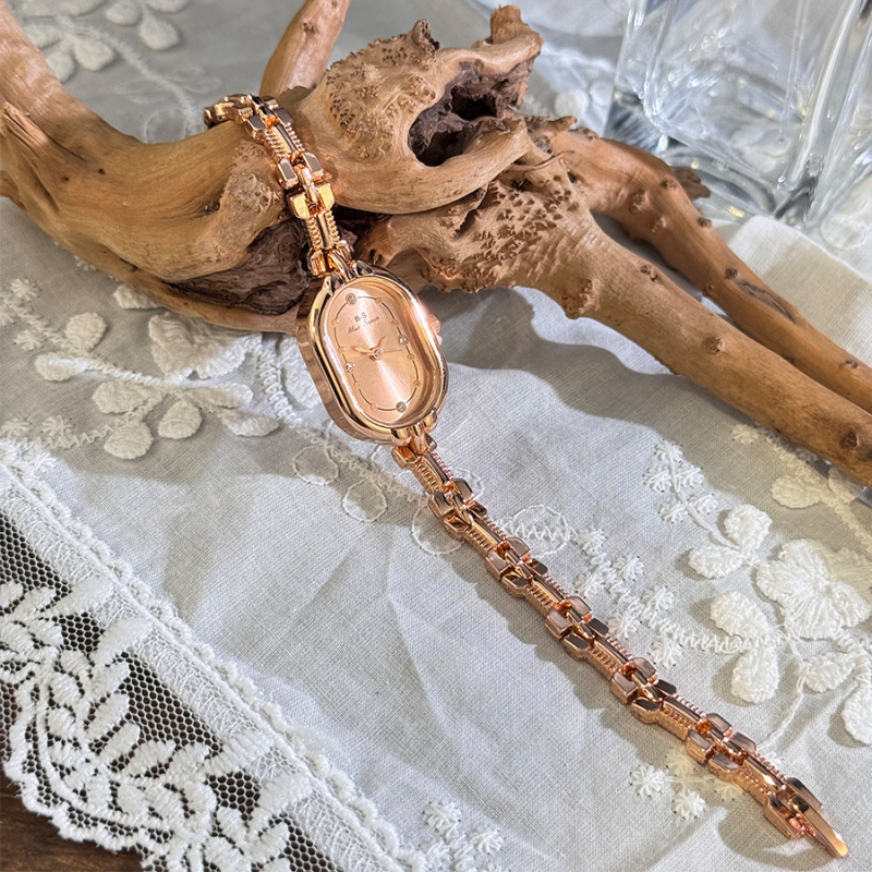 老钱风新品简约复古小金表椭圆形女表小众高级感手链首饰女石英表|undefined