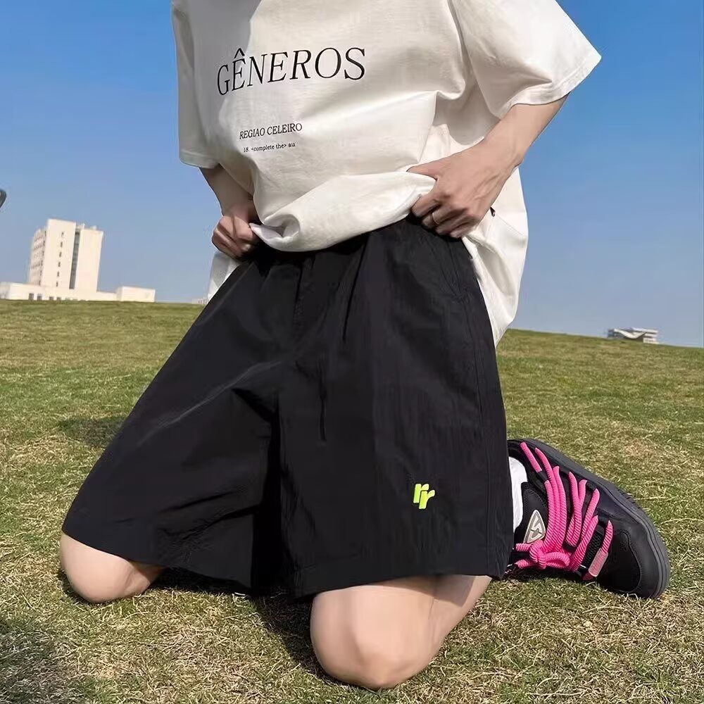 Pantalones cortos de montaña al aire libre de verano para hombres delgados secado rápido deportivo suelto versátil de playa pantalones de cinco centavos comercio exterior al por mayor transfronterizo