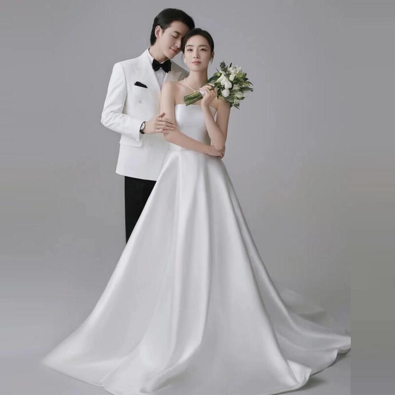 Korean wedding photography 2024 new bridal simple elegant tube top outdoor yarn satin welcome dress light wedding dress