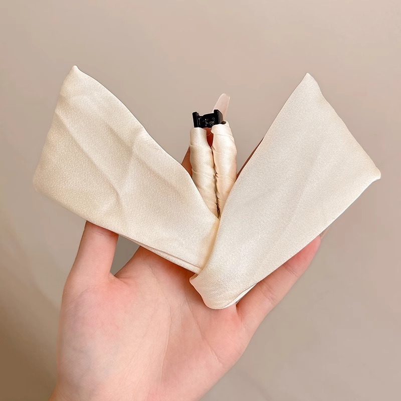 Orejas de conejo coreano de alto nivel de sensibilidad perfumada broca de cabello para mujeres detrás de la cabeza 2024 nuevo artefacto de cola de caballo simple adornos de cabello