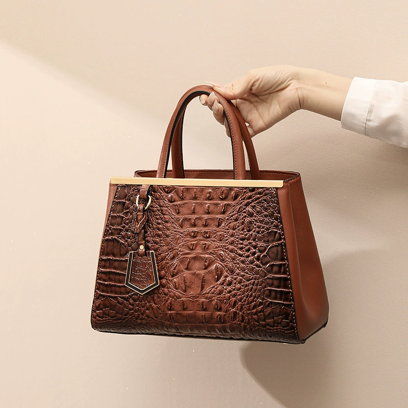 (Cross-border trading), universal capacious fashionable one-shoulder bag, bag strap, European style, crocodile print, simple and elegant design