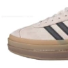 H06122 EUR36.5