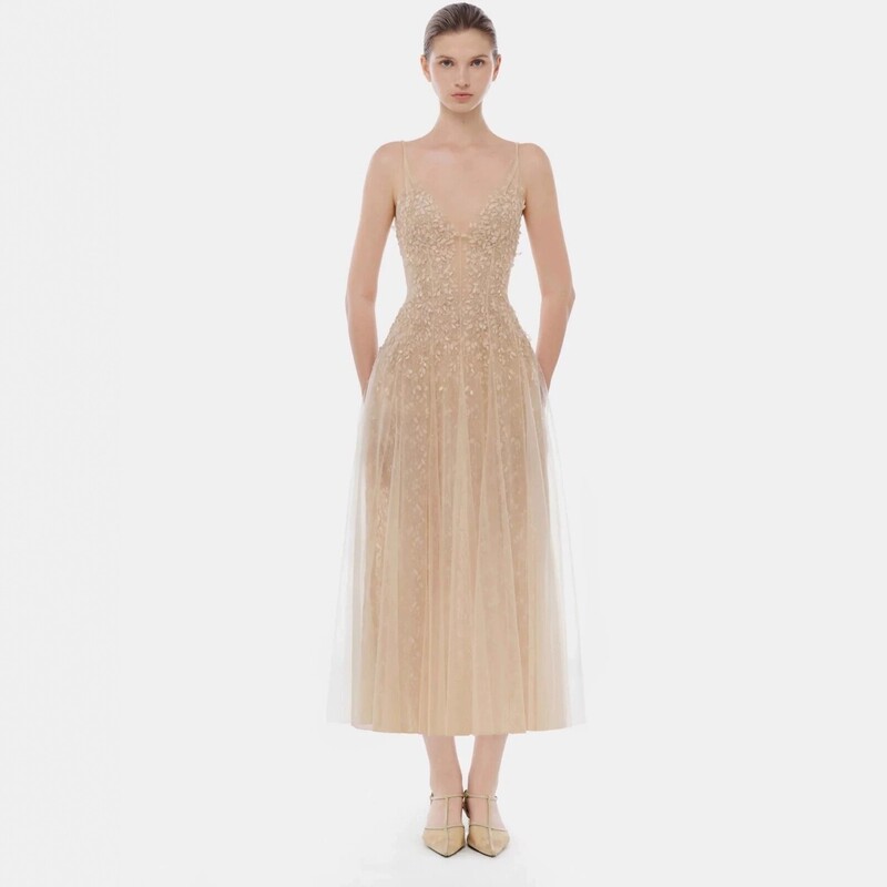 Fairy-Like Flowing Strapless Dress for Women, Light Wedding Gown, Bridal Robe, Wedding Dress with Fishbone Waist-Cinching Design, Banquet Toast Dress Fairy-Like Flowing Strapless Dress for Women, Light Wedding Gown, Bridal Robe, Wedding Dress with Fishbone Waist-Cinching Design, Banquet Toast Dress