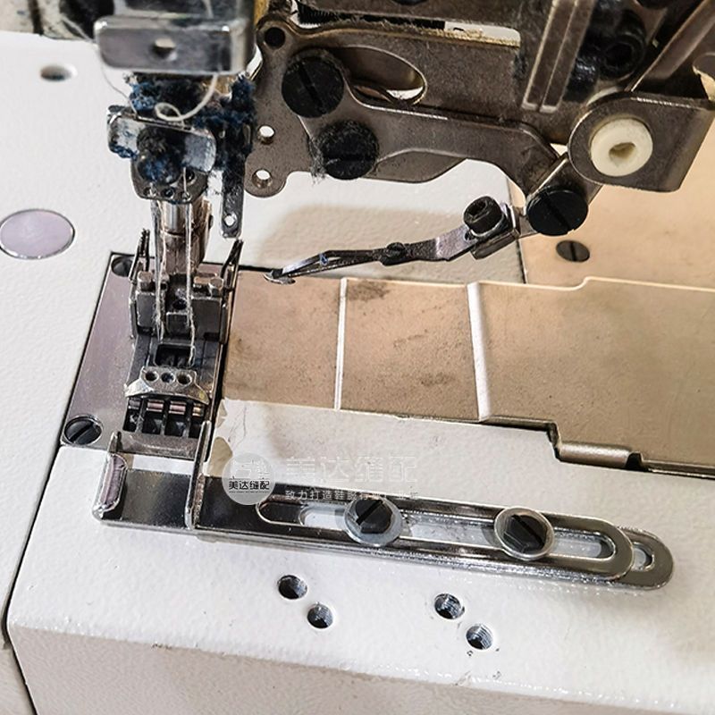 砍车大方头冚车三针五线绷缝机卷下摆定位定规导向