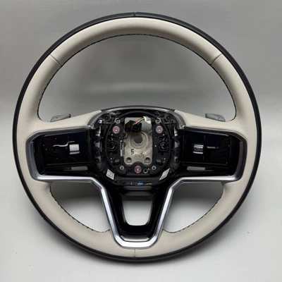 Steering wheel of Land Rover Range