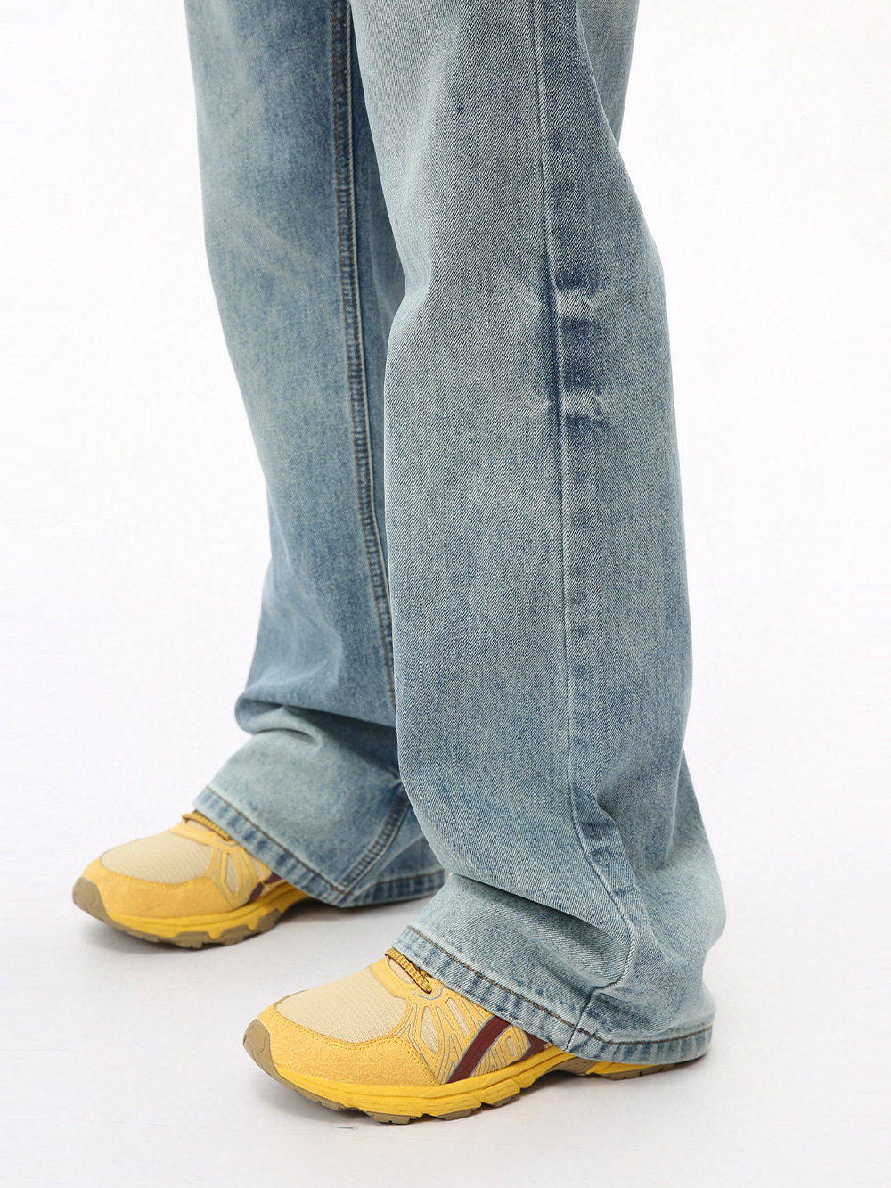 Ropa para hombre MTLCLOTHES | Los pantalones vaqueros de mezclilla lavados de corte micro acampanado estilo retro Cleanfit de la marca americana son de moda.