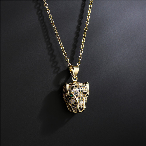2021 new micro copper inlay zircon delicate leopard head pendant necklace of gold plating in Europe and the accessories