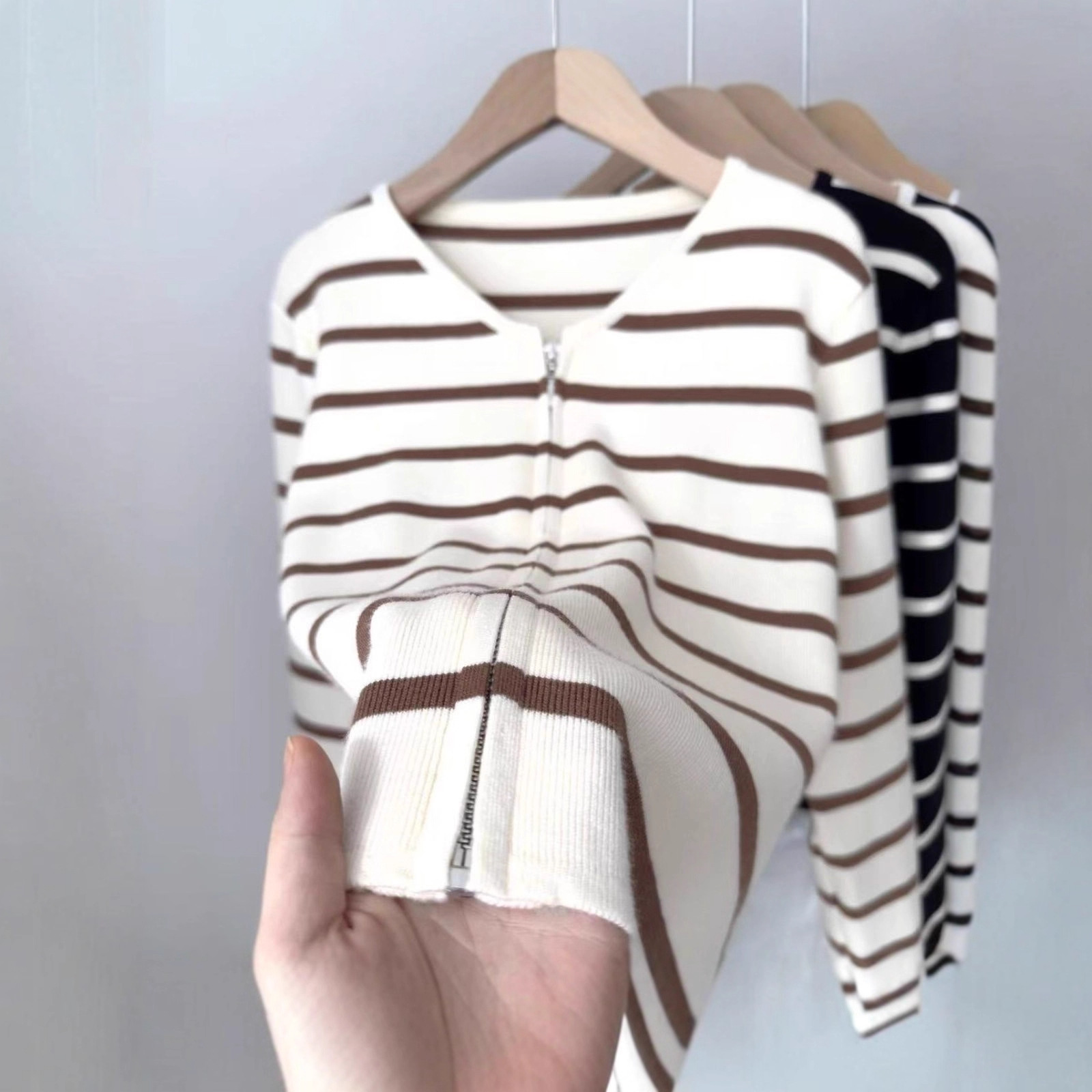 High-quality Fabric New Stripesd Cardigan Long-sleeved Knitted Slim...