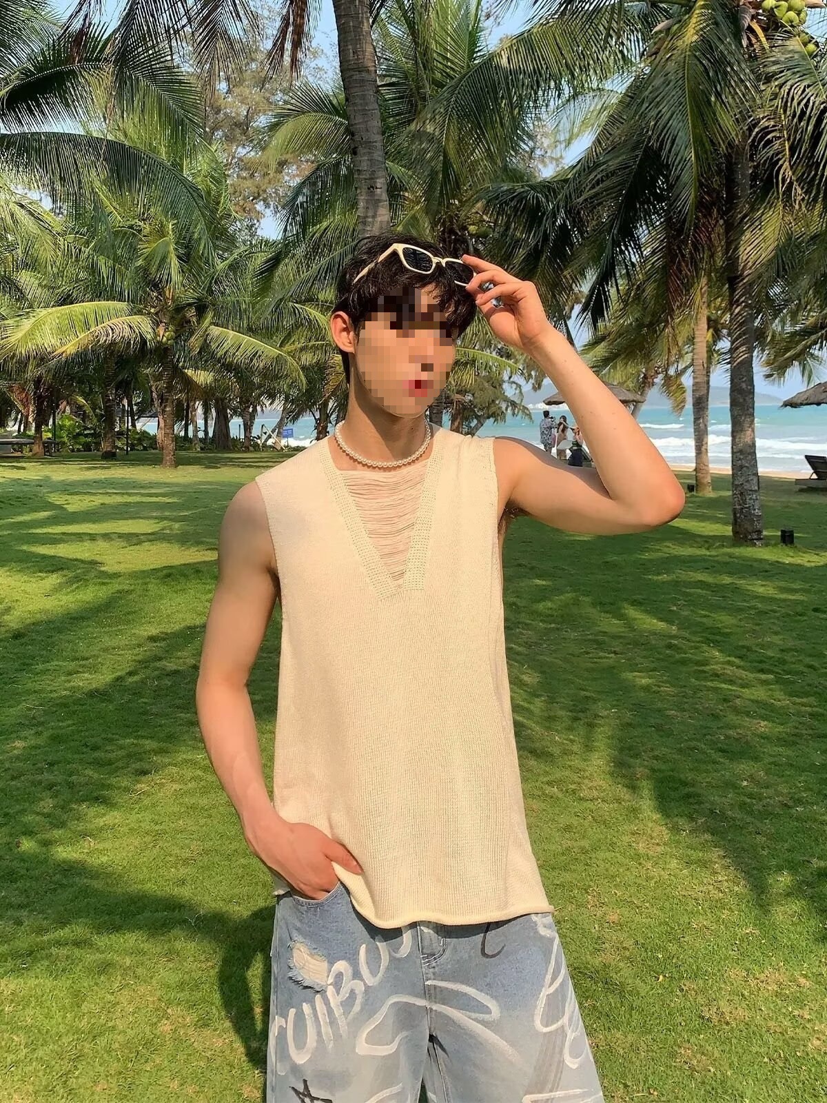 2025 nuevos productos de verano, estilo juvenil de Hong Kong, moda, manga corta sin mangas, chaleco de punto simple y versátil, chaleco, hombre