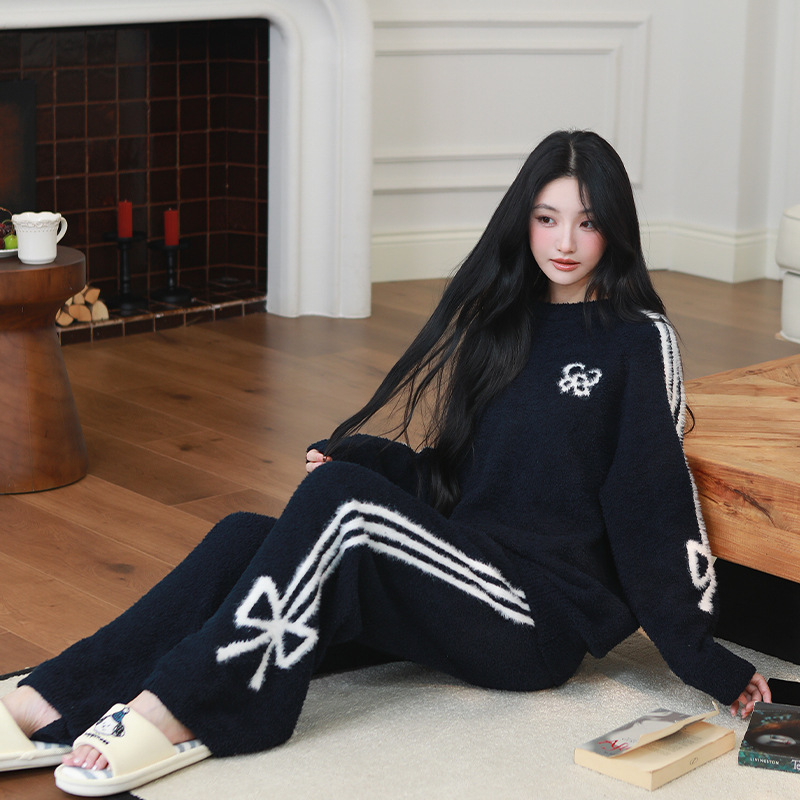 冬季新品半边绒藏青蝴蝶结睡衣女软绵绵加厚保暖珊瑚绒家居服套装|undefined