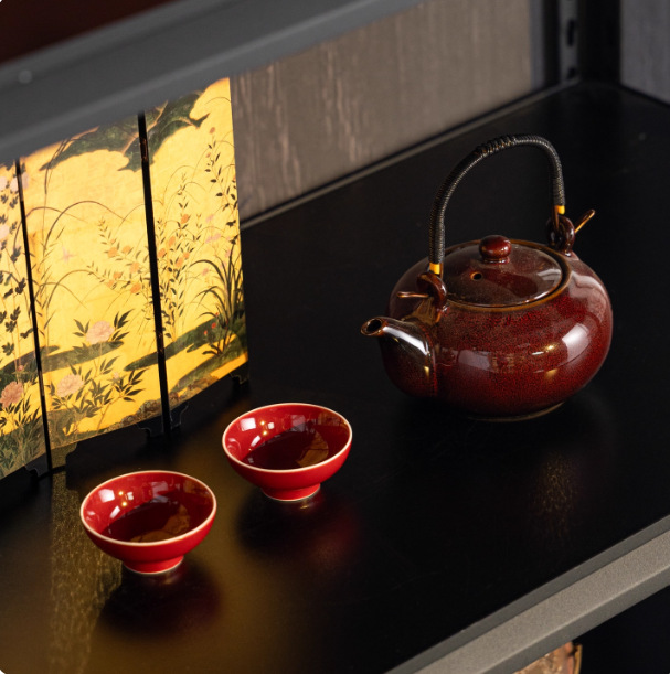 La Oficina del estudio de la casa de té de alta gama de la nueva China está decorada con decoraciones estéticas de la dinastía song.