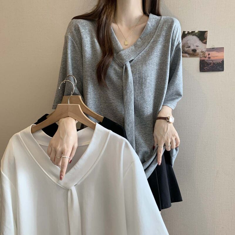 Plus-Size Stylish Tie V-Neck Short-Sleeve T-Shirt for Women, Summer 2026 New Loose Fit, Slimming, Covers Body Flaws, Fashionable Top for Women Plus-Size Stylish Tie V-Neck Short-Sleeve T-Shirt for Women, Summer 2026 New Loose Fit, Slimming, Covers Body Flaws, Fashionable Top for Women