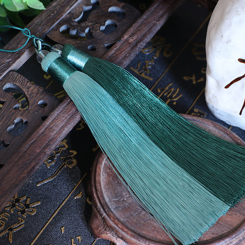 Chinese knot double-color tassels polyester ice silk two-color tassel car hanging clothing fan pendant diy accessories manufacturer wholesale