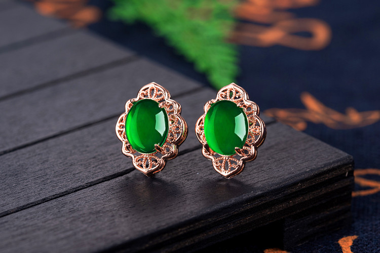 Retro ethnic style hollow green chalcedony earrings retro green agate earrings jewelrypicture3