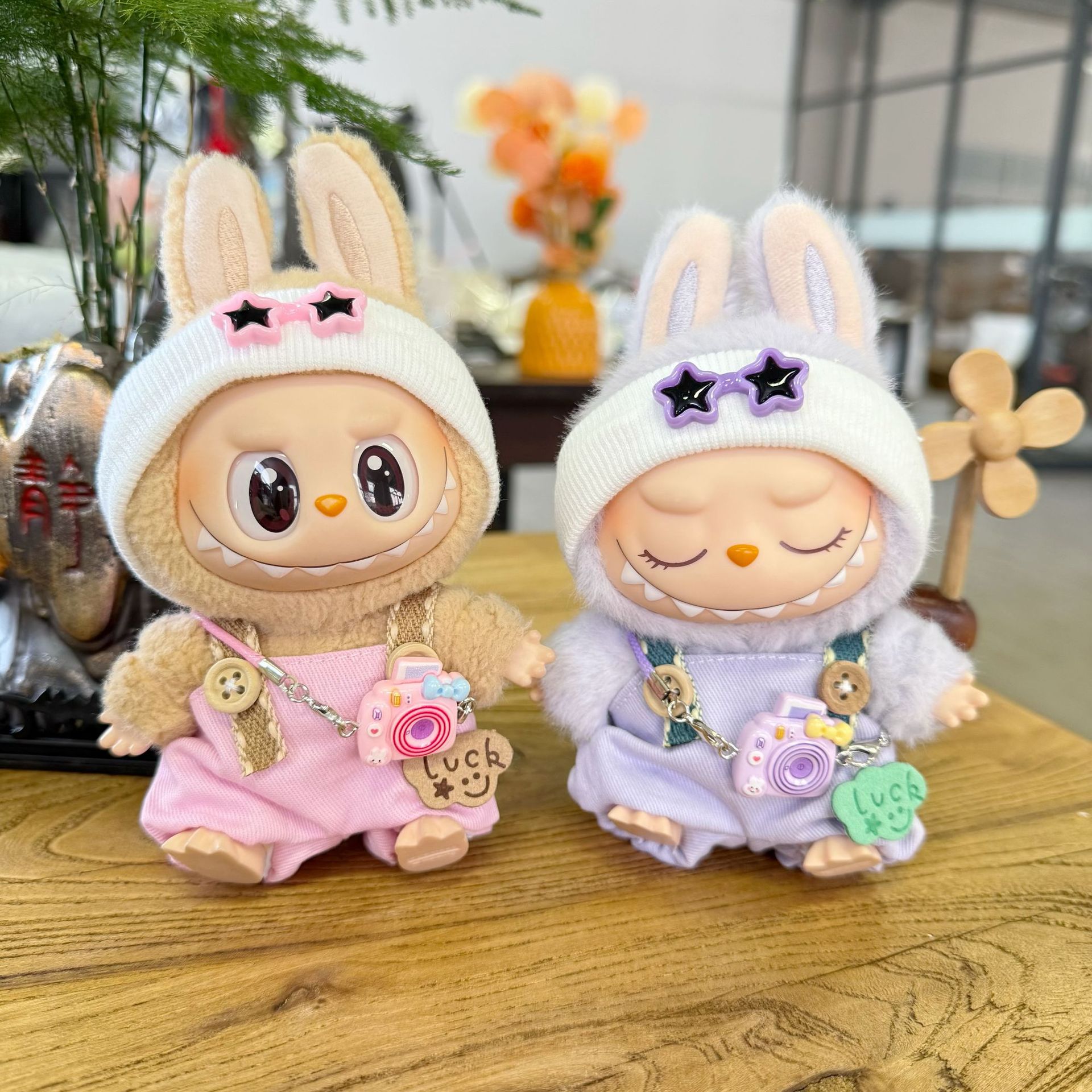 僅衣服】一二代拉布布掛件衣服背帶褲帽子星星眼套裝LABUBU換裝萌
