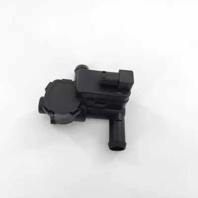 7PP819810A heater water pump 121720 Water pump