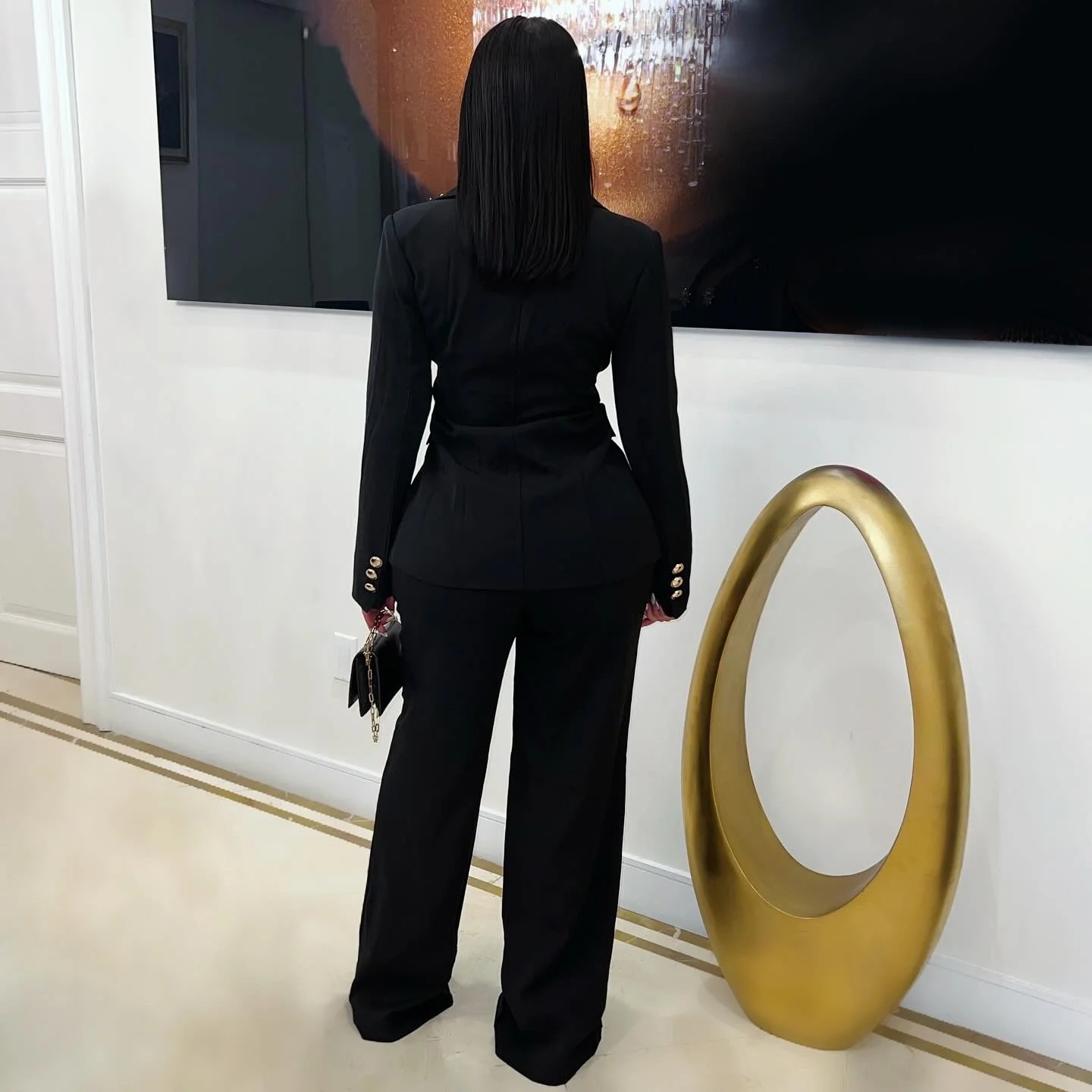 Completo elegante donna con blazer a revers a contrasto e pantaloni_voghion.com