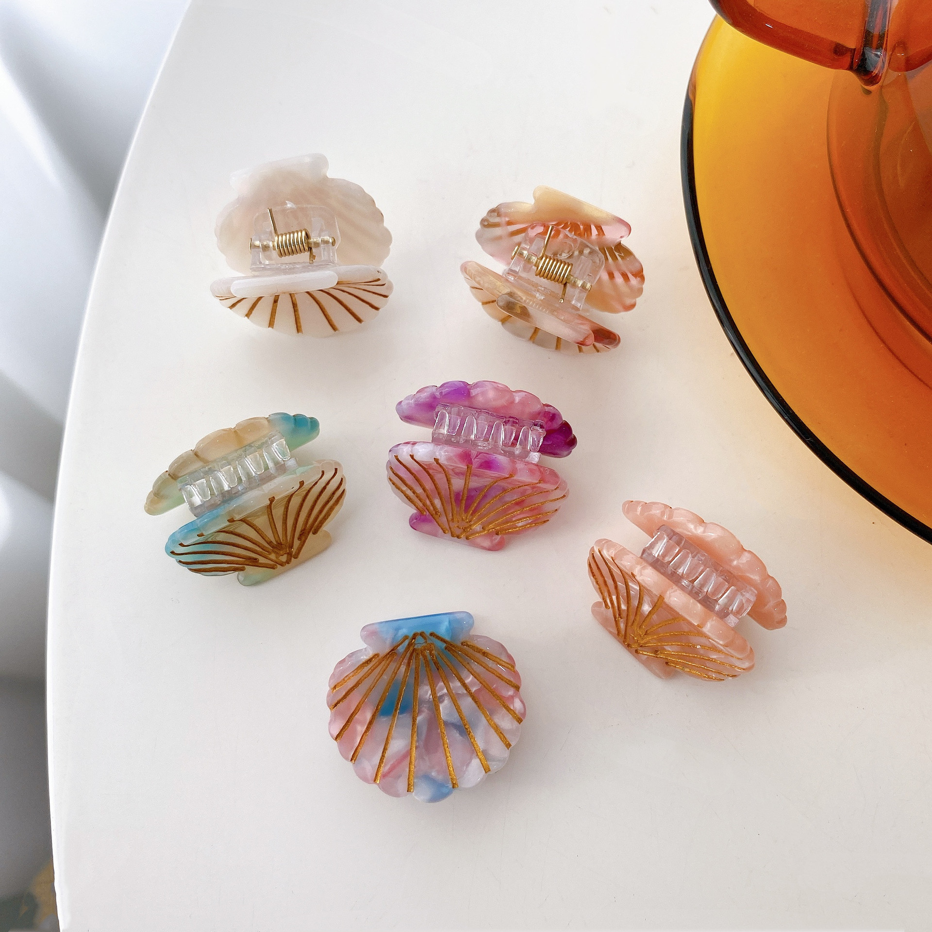 1 Piece Quantity Daily Occasion Acetic acid sheets Material Cute Shell Acetic Acid Sheets Handmade Hair Claws