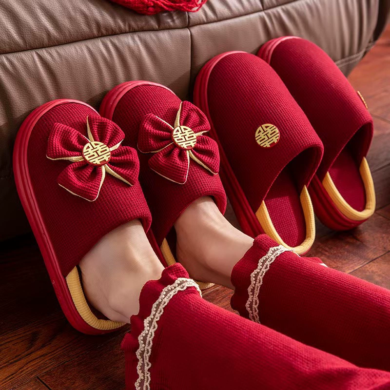 Свадебные тапочки женские красные праздничные пара осенних и зимних пар свадебные приданые свадебные домашние нескользящие хлопчатобумажные тапочки