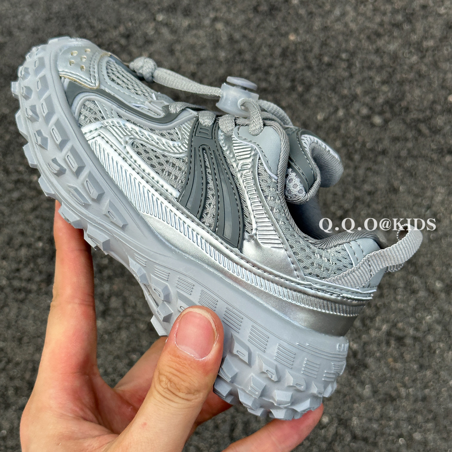 QQO Kinderschoenen 2023 Herfst Nieuwe Jongens Mode Tucker Tire Schoenen Antislip Sportschoenen Meisjes Papa schoenen_voghion.com