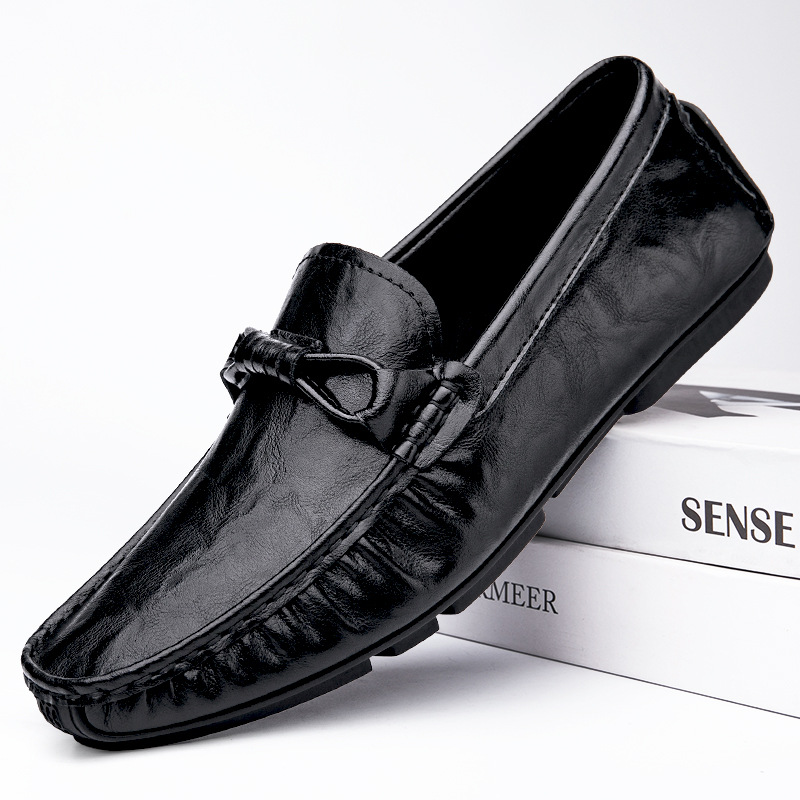 Zapatos de hombre de cuero real 2025 nuevos zapatos de negocios británicos transpirables con suela suave zapatos casuales perezosos con un pie zapatos para hombre