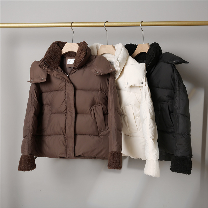 Moda europea y americana con capuzas de algodón grueso para mujeres 2024 invierno nuevo tipo de peluche suelto chaqueta de pan de algodón para mujeres