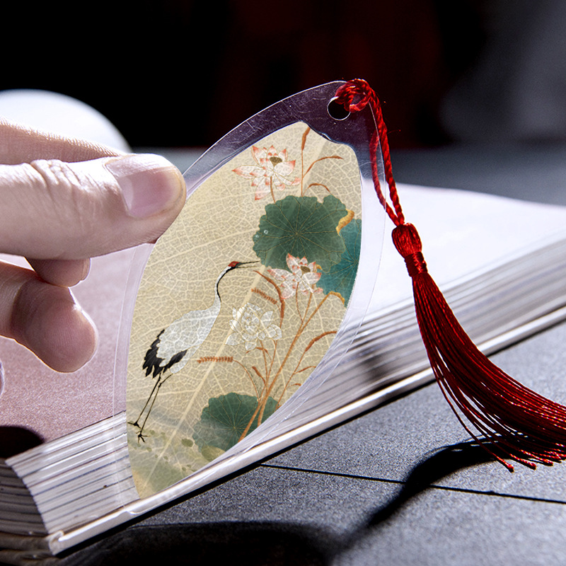 Chinese-style classic leaf-vein bookmarks from the Crane Series—traditional cultural-inspired, creatively designed book markers perfect as exquisite gifts for elders, complete with delicate tassels.