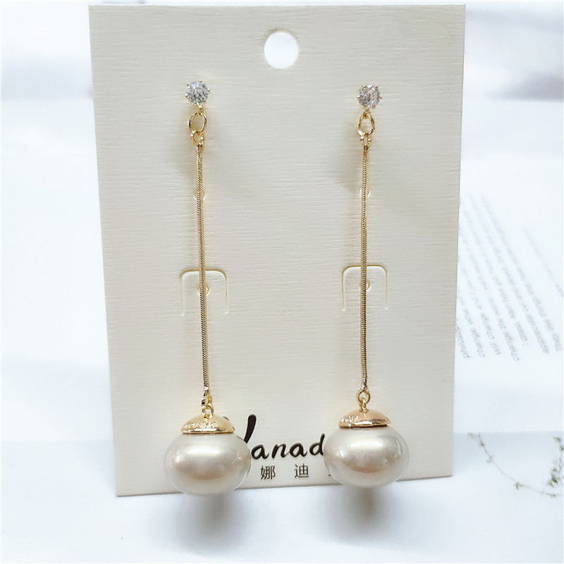 Korean Alloy Diamond Long Pearl Earrings Wholesale display picture 6
