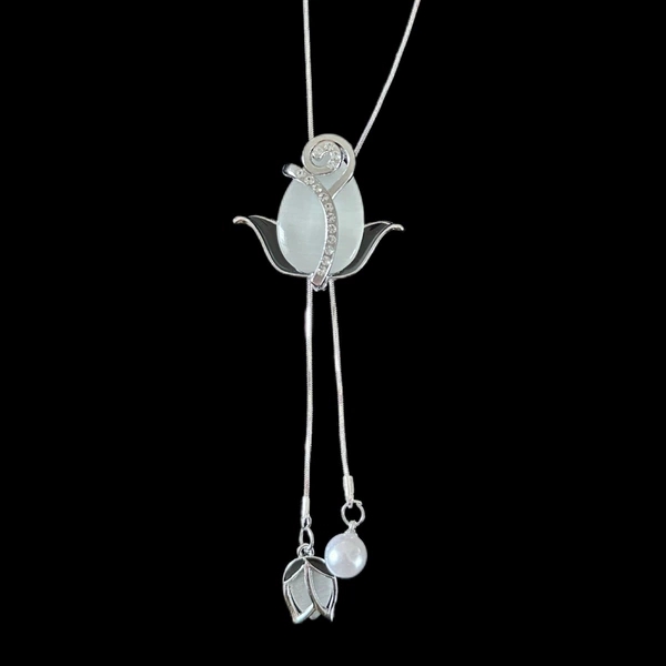9. Silver-plated oil opal tulip