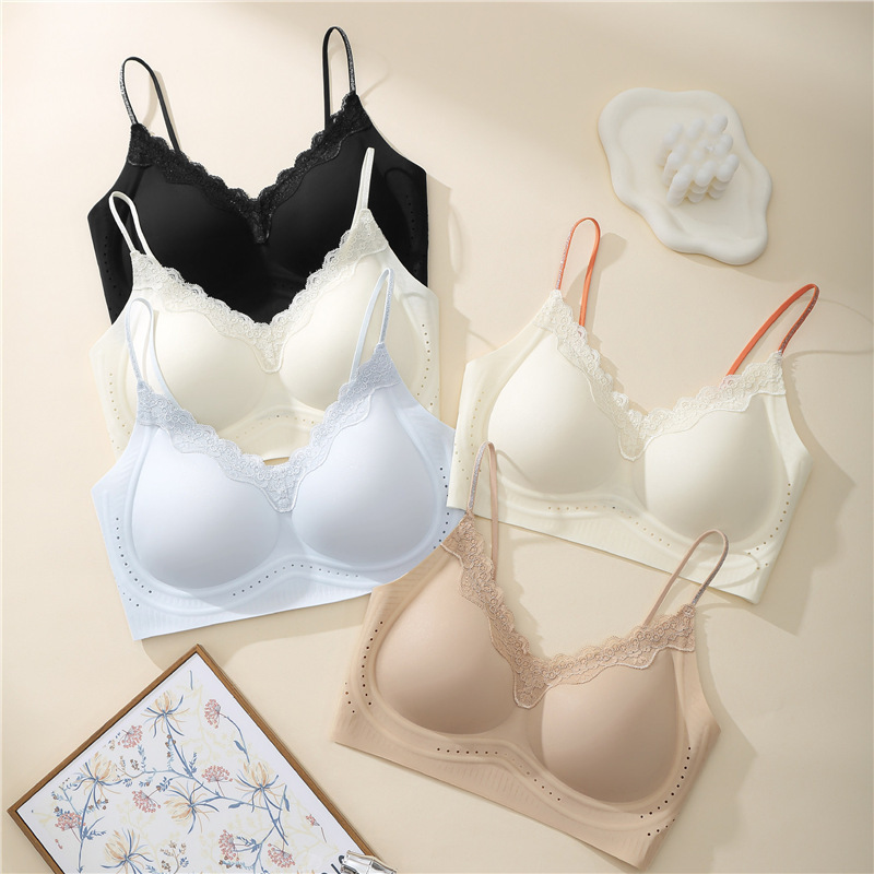 Sweet Lace Japanese French-Style Lace Shimmering Shoulder Straps Beautiful Back Bra Without Underwire Sexy Lingerie for Women Comfortable Seamless