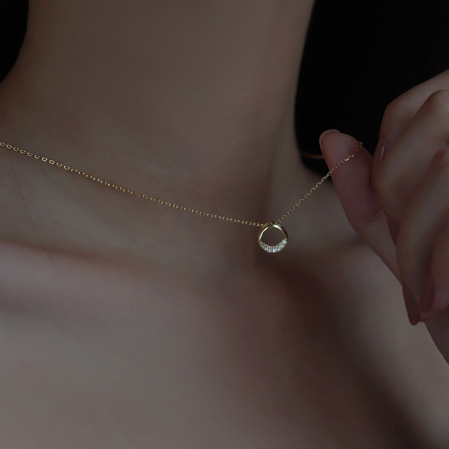 Colar de pérolas de luxo para mulher com fecho magnético_voghion.com