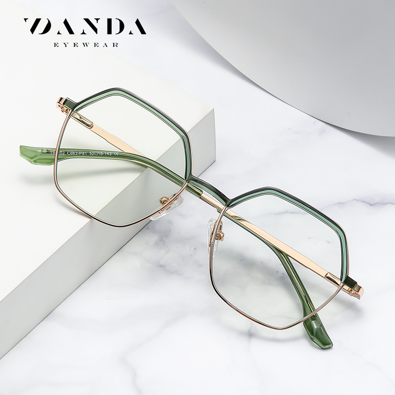 TB3202 personalidad de dos colores anti-azul gafas de luz En stock nuevas gafas de miopía Marco de moda de las mujeres polígono gafas lisas