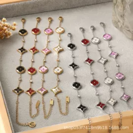 手链;项链;首饰套装