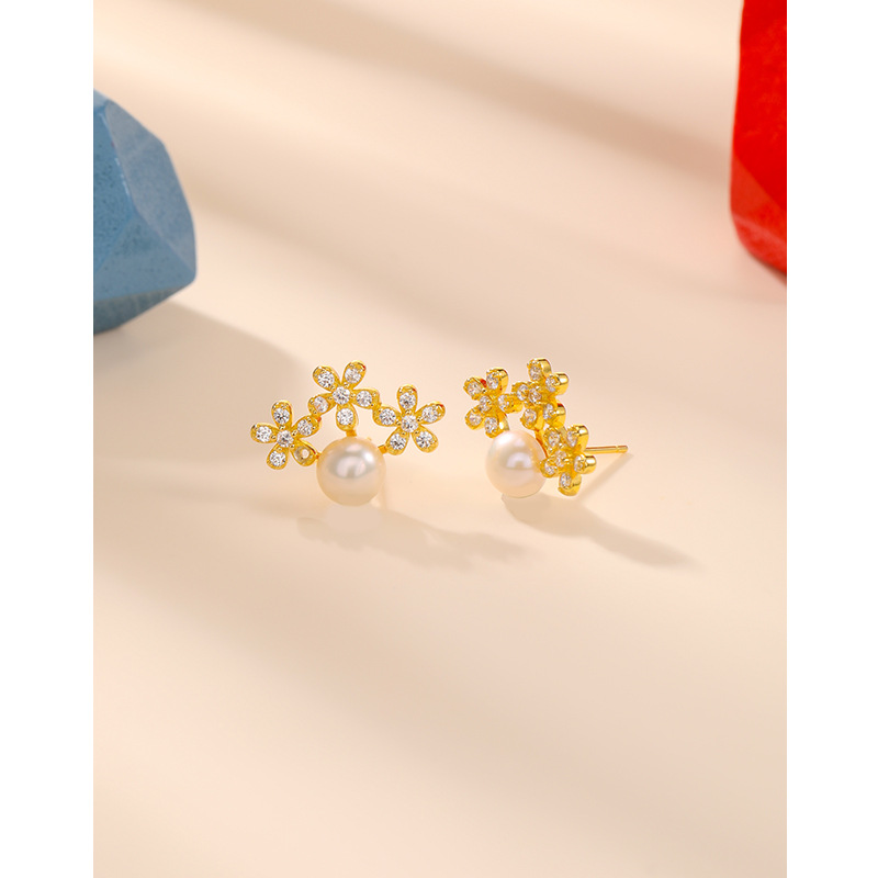S925 plata esterlina de agua dulce perla Stud pendientes hembra verano luz lujo nicho temperamento flor pendientes 6-7mm pan al vapor perlas