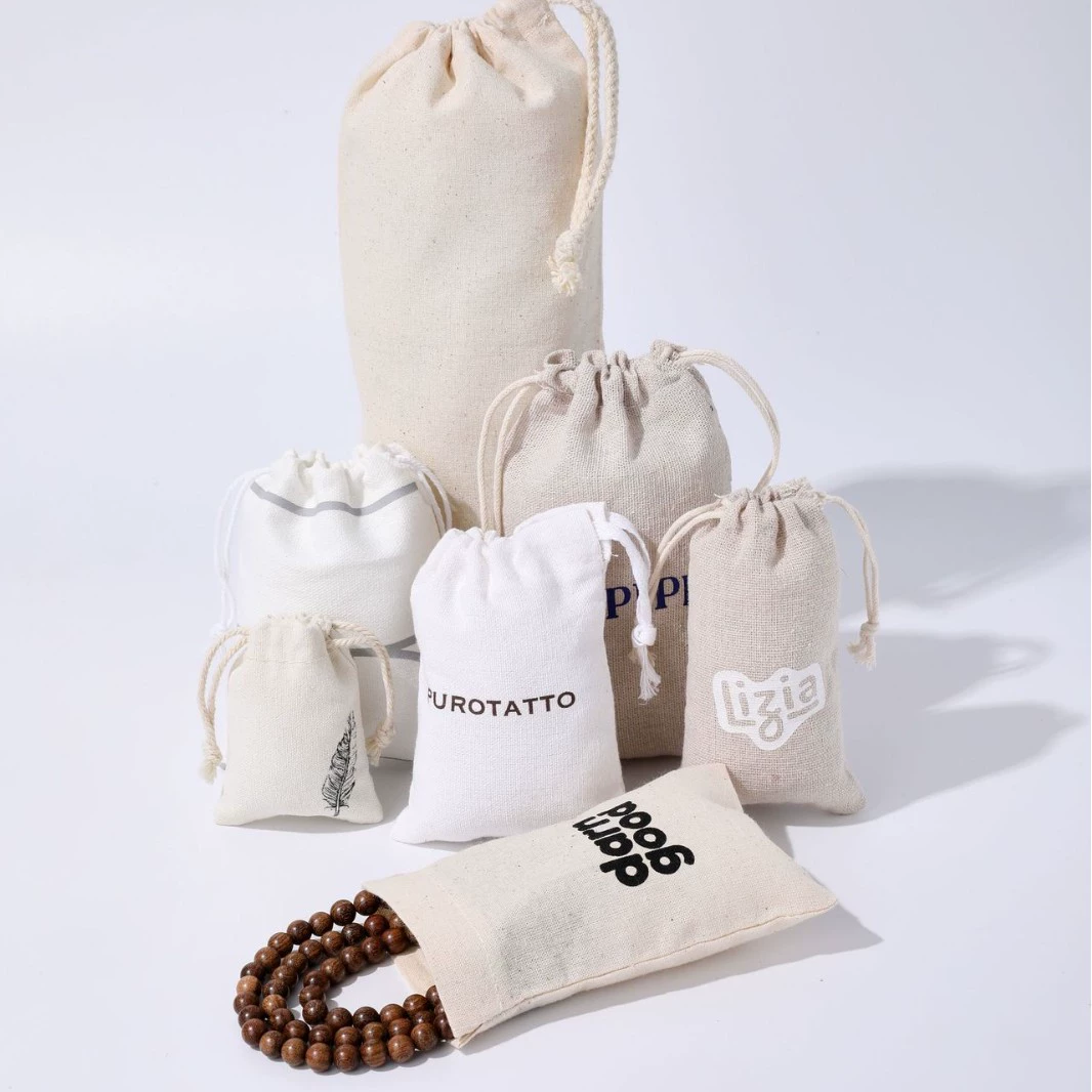 Индивидуальные хлопковые и льняные мешочки на завязках от производителя, изготовленные на заказ хлопковые и льняные мешочки для упаковки чая и продуктов с логотипом, нанесенным методом шелкографии.