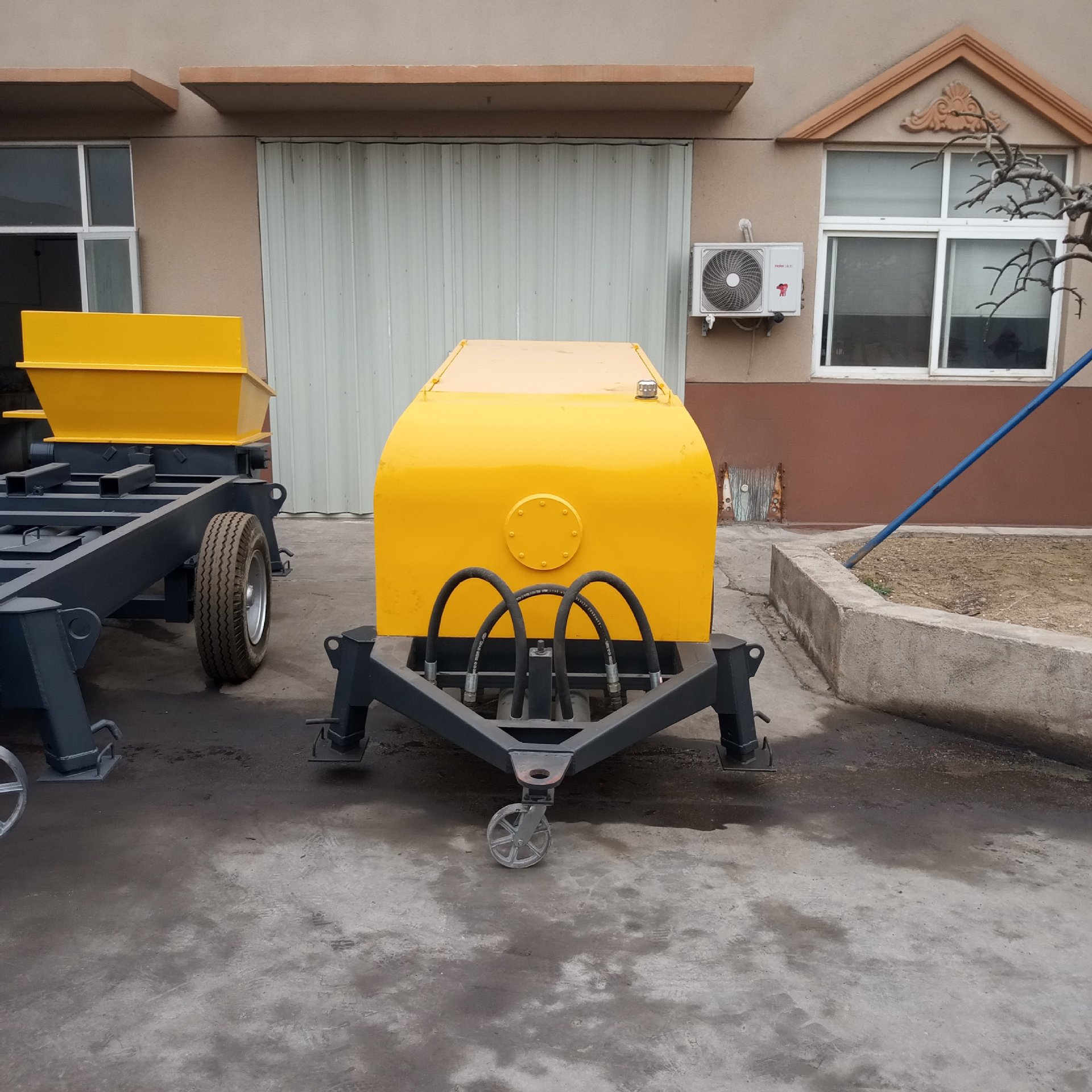 75KW混凝土输送泵 新农村建设用混凝土输送地泵50的拖泵 搅拌拖泵