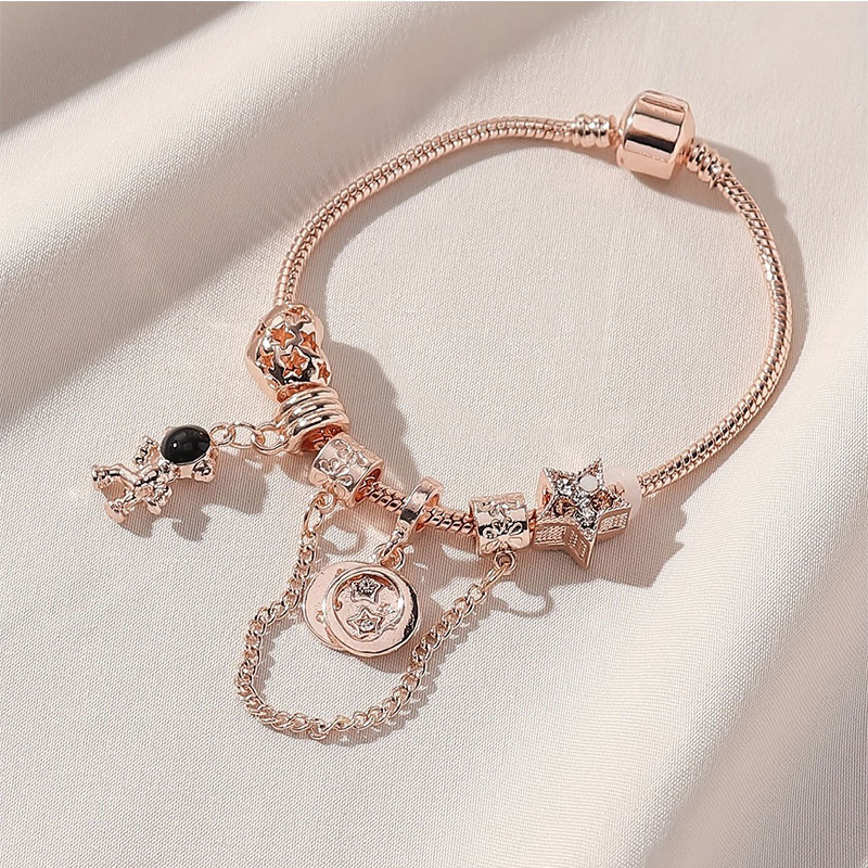 Brazalete Panjia Dora DIY cuentas explosivas transfronterizas accesorios de aleación en forma de corazón astronauta colgante estrella pulsera de cobre image 5