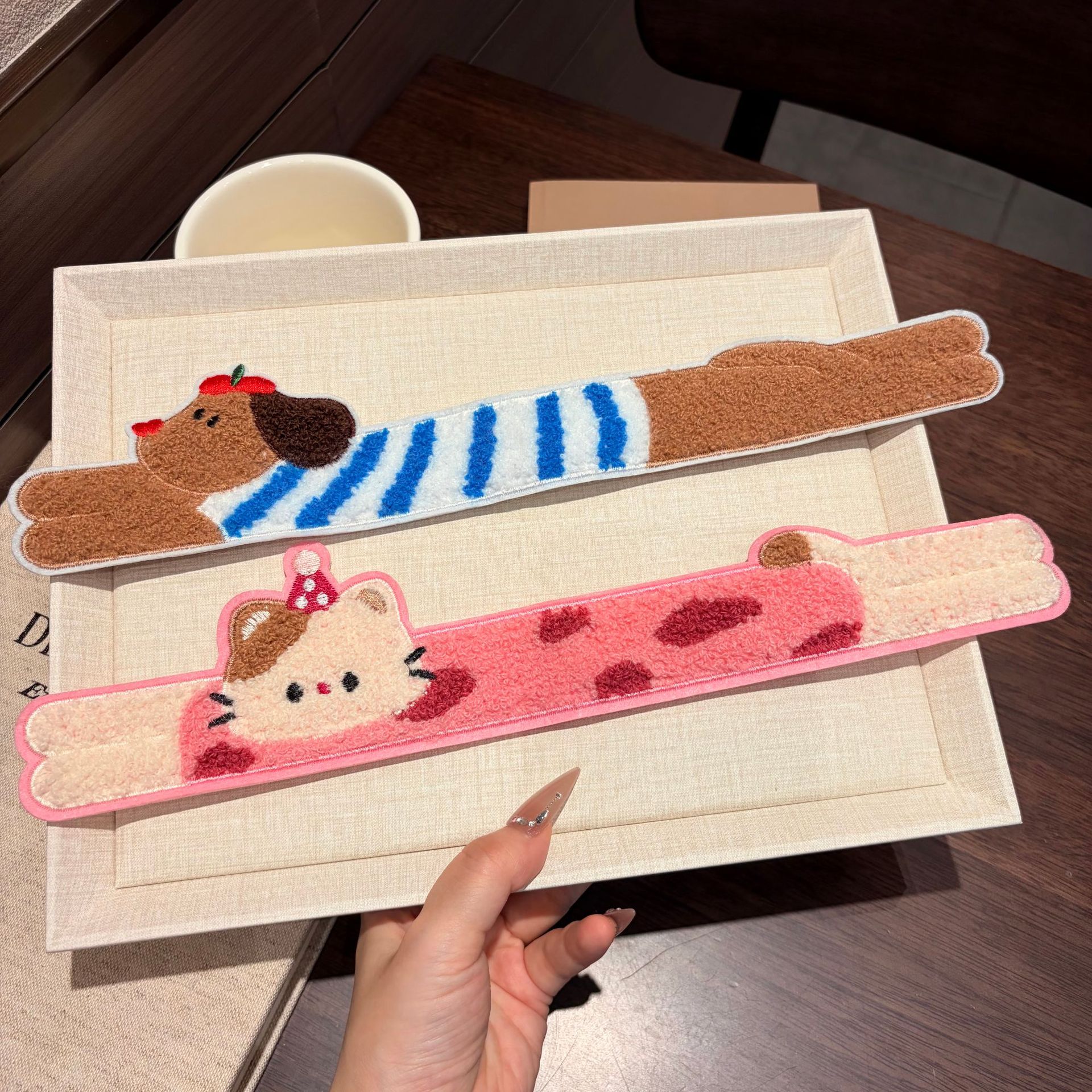 Dachshund dog long hair magic tape for women, fringe hair patch for face washing and makeup, hair band, high-end hair accessory