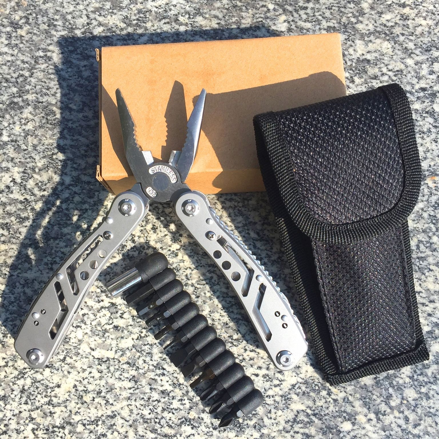 野营全钢组合工具钳 可折叠多功能刀钳 高品质钳子可折叠应急小刀