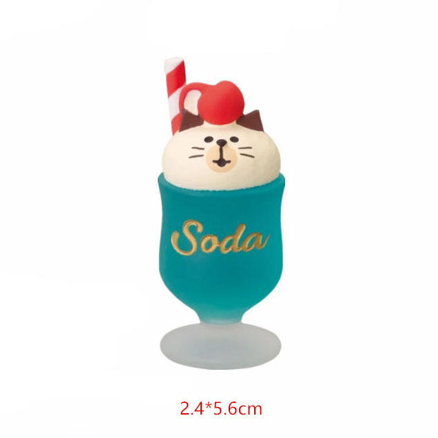 크리스마스 음료 고양이