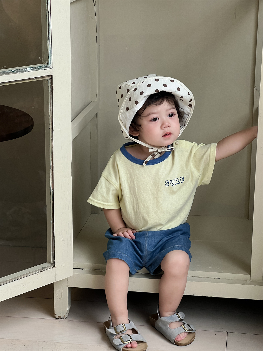 Ropa de verano para niños 2025, ropa de verano fina, conjunto de pantalones cortos de mezclilla para niños, estilo coreano, manga corta, nuevo
