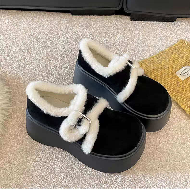 Aumentar la altura de calentamiento de los zapatos de algodón de fondo grueso para mujeres 2026 nuevo invierno retro en línea explosión de zapatos de lana gruesa