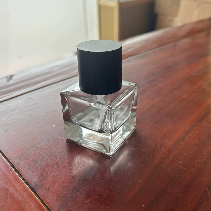 清和四方瓶加厚款30ml 乳液瓶粉底液黑色盖泵头玻璃瓶化妆品分装