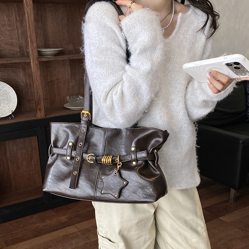 Túi xách tay nữ tote cỡ lớn chất liệu PU khóa cài nắp, đeo vai hai quai — Rượu vang đỏ, màu cà phê, xanh lá cây, đen chi tiết 23