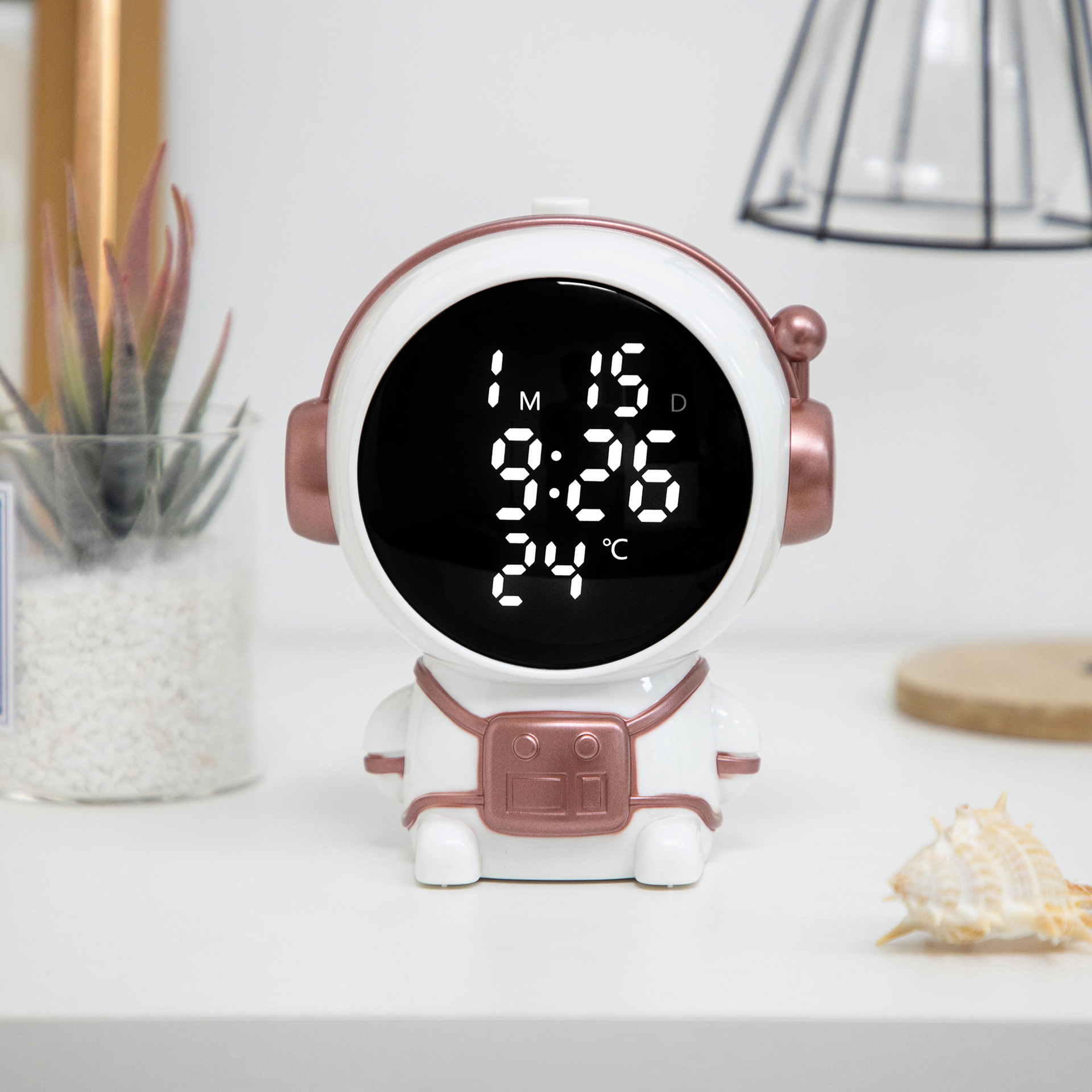 Venta directa de fábrica Spaceman plástico electrónico despertador multifunción se puede utilizar como espejo reloj electrónico simple estilo coreano