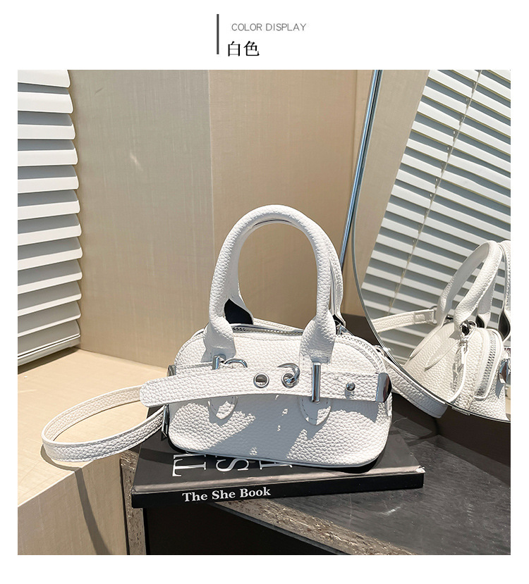 A simple and individual hand-held shell bag, a new Spring/Summer 2025 niche fashion casual shoulder bag, a trendy and stylish crossbody bag undefined