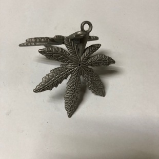 Stainless steel pendant tree flower variety of titanium steel niche European and American factory direct non-fading personality matching accessories casting