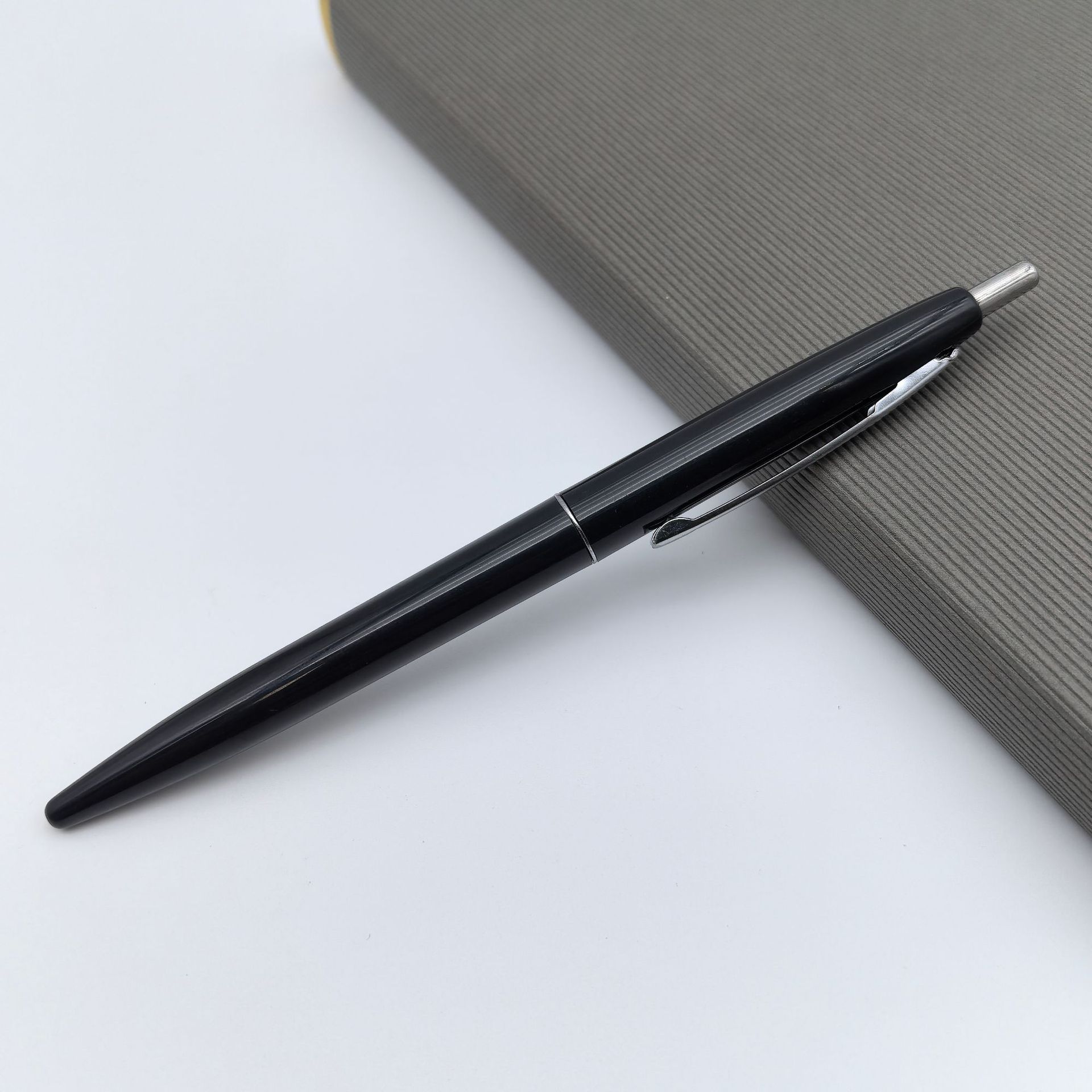 Personalizado clásico retro bolígrafo pequeño hotel Gaoshi puede hacer un conjunto de bolígrafo de promoción de publicidad de presión